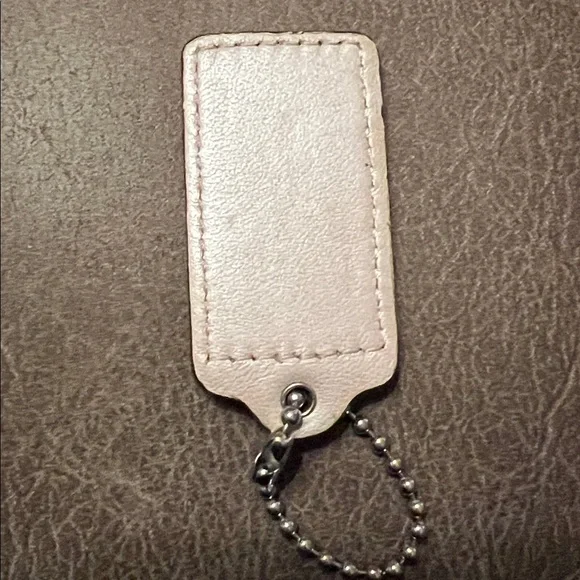Coach Hang Tag - Picture 2 of 4